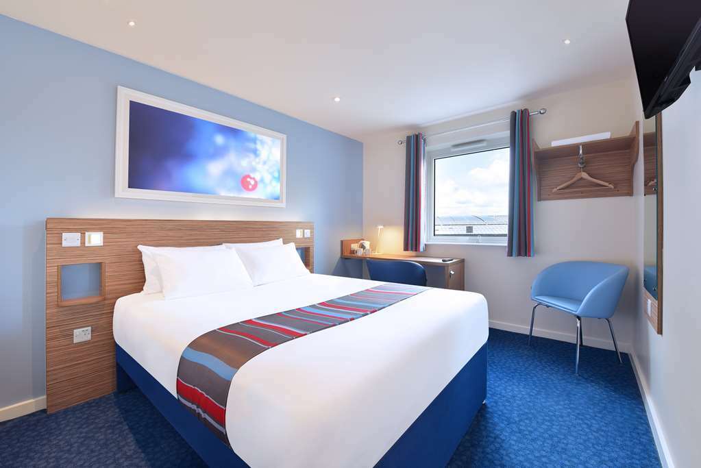 Travelodge Stirling M80 Cambusbarron Quarto foto